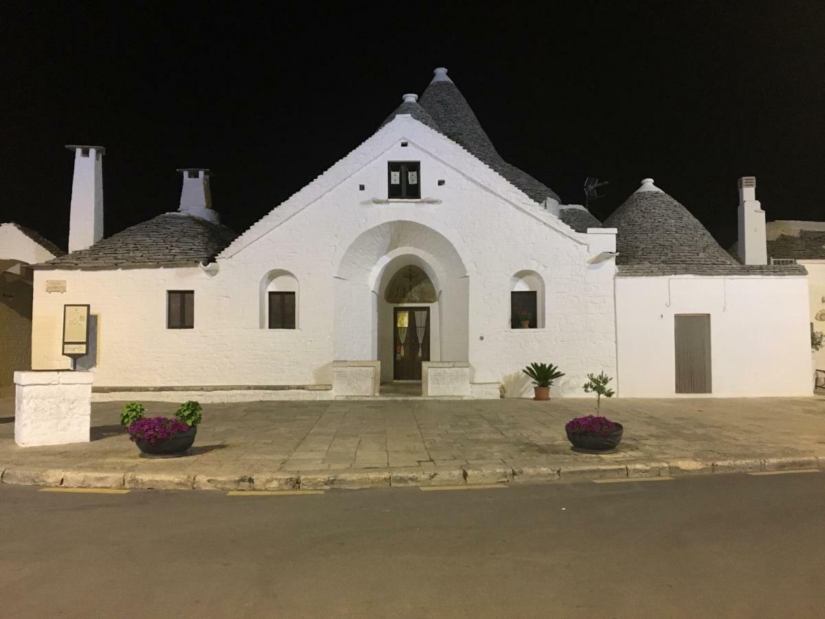 Il Trullo Dei Sogni Apartment อัลเบโรเบลโล ภายนอก รูปภาพ