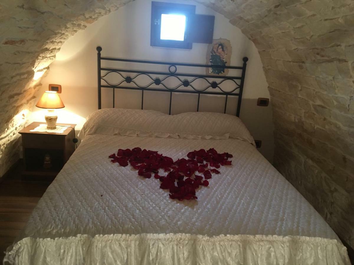 Il Trullo Dei Sogni Apartment อัลเบโรเบลโล ภายนอก รูปภาพ
